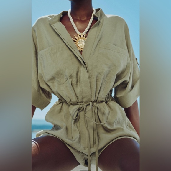 Zara - green flowy romper - Picture 1 of 5